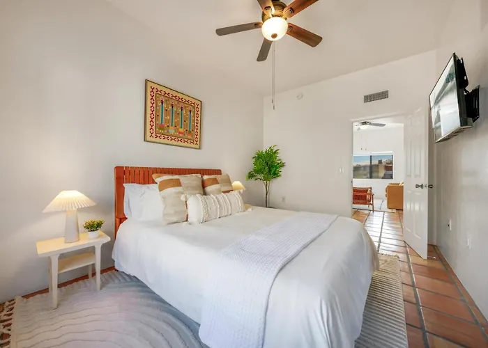 And Quiet 2 Bedroom Lovely Remodel Holiday home Tucson