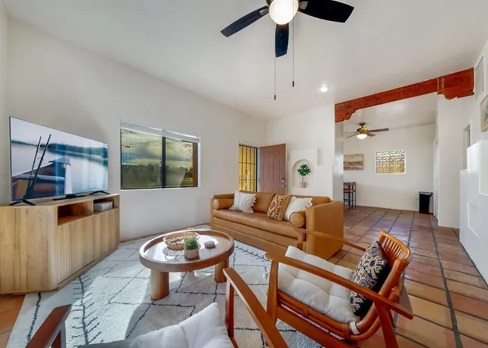 And Quiet 2 Bedroom Lovely Remodel Holiday home Tucson