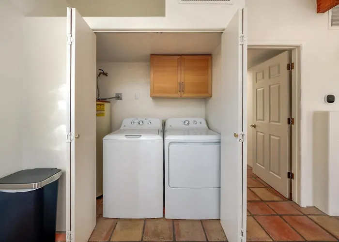 Holiday home And Quiet 2 Bedroom Lovely Remodel
